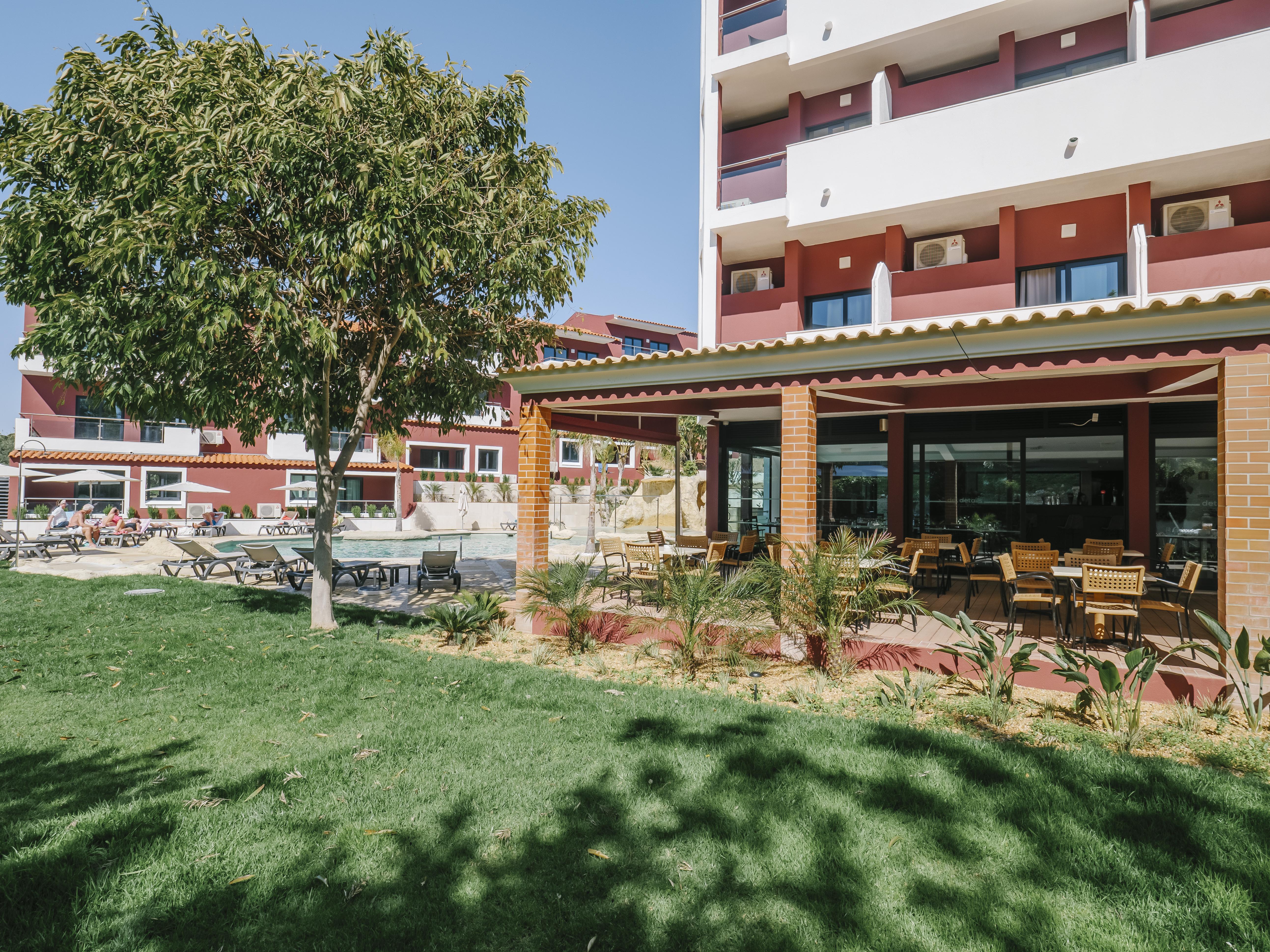 Topazio Vibe Beach Hotel & Apartments - Adults Friendly Albufeira Exterior photo